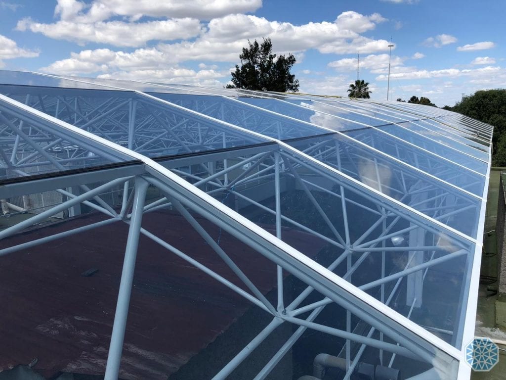 Cubierte de cristal templado sobre estructura tridimensional