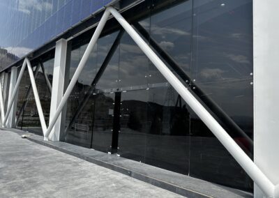Fachadas Integrales cristal templado 8 Fachada de crista templado